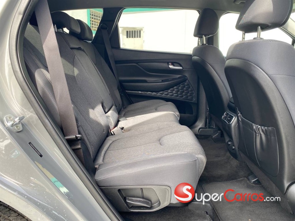 2021 Hyundai Santa Fe SE — foto 2 / 11
