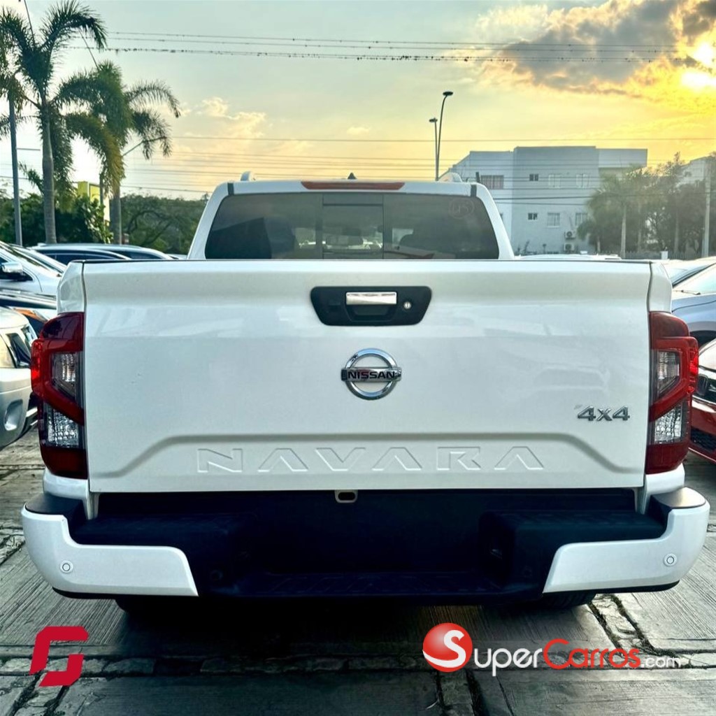 2025 Nissan Navara LE — foto 12 / 12