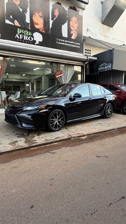2021 Toyota Camry SE — foto 3 / 11