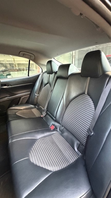 2021 Toyota Camry SE — foto 6 / 11