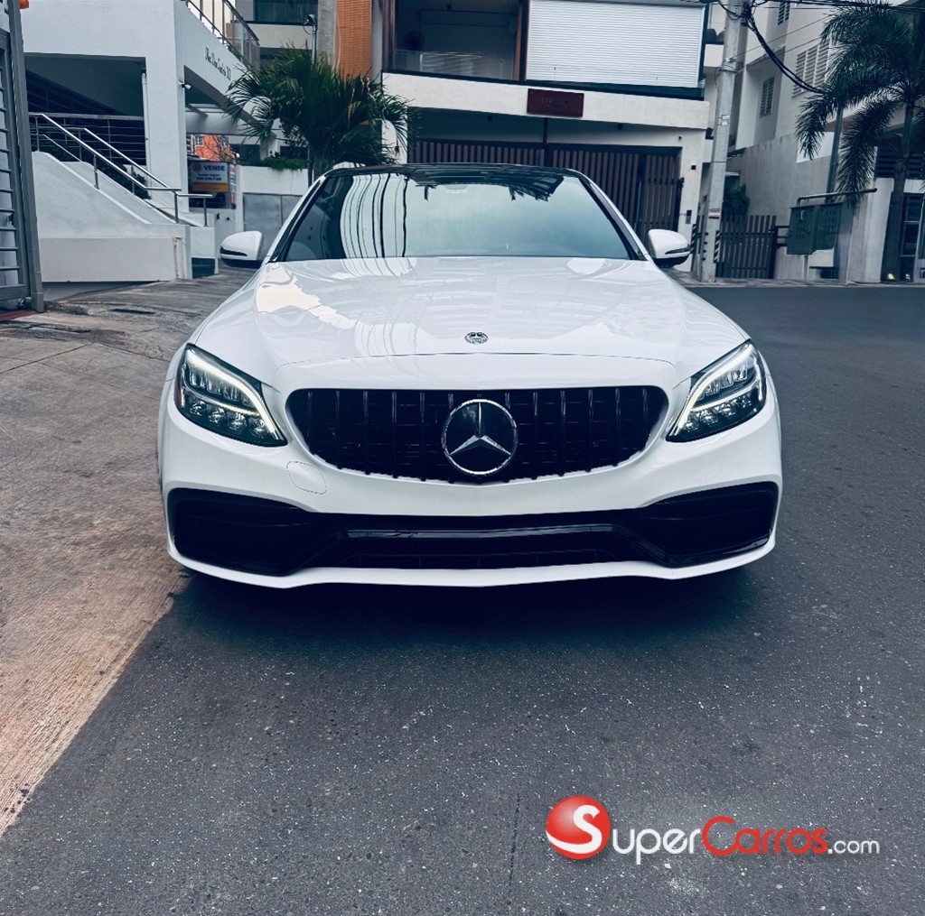 2019 Mercedes-Benz Clase C 300 4 Matic