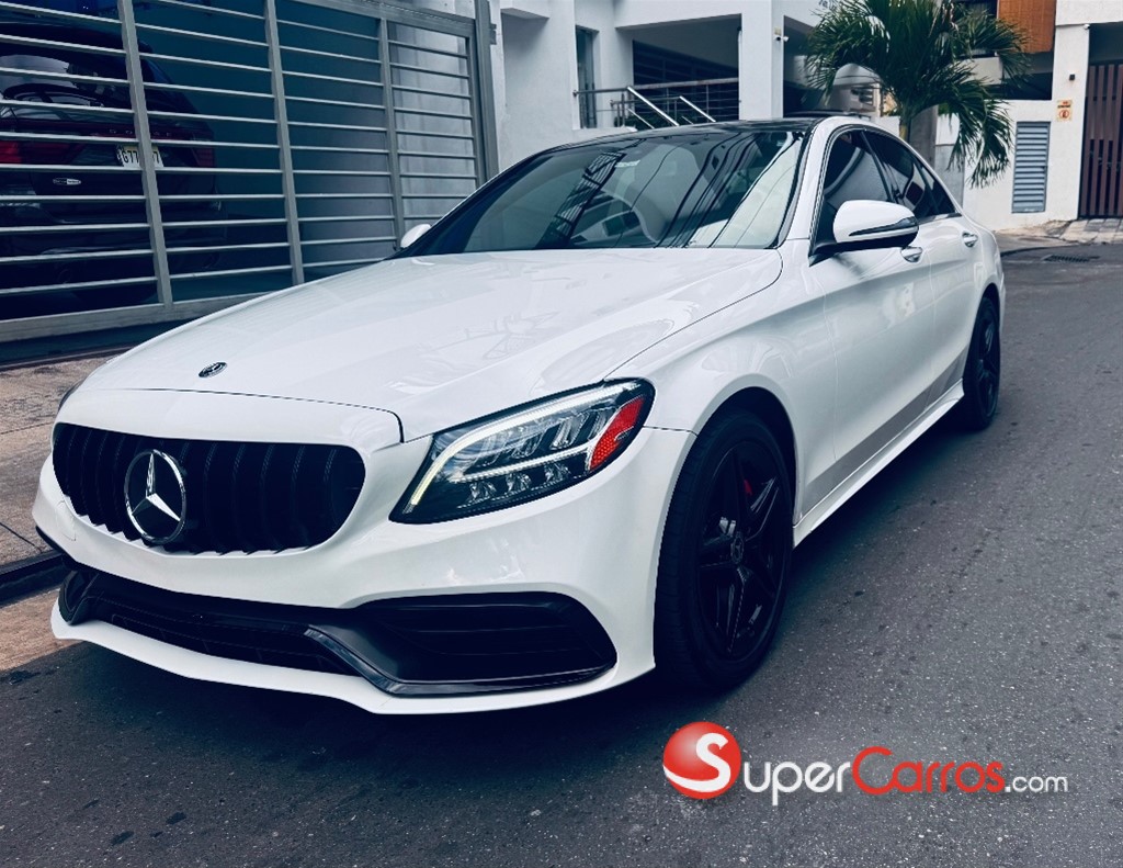 2019 Mercedes-Benz Clase C 300 4 Matic — foto 2 / 12