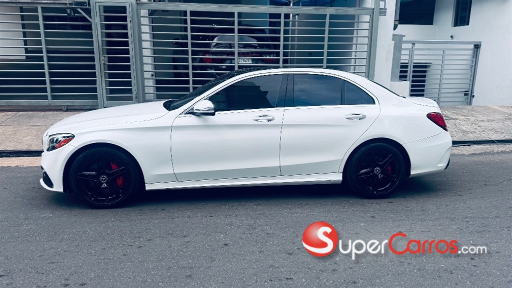 2019 Mercedes-Benz Clase C 300 4 Matic — foto 6 / 12