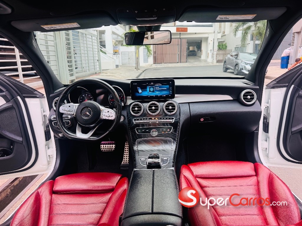2019 Mercedes-Benz Clase C 300 4 Matic — foto 8 / 12