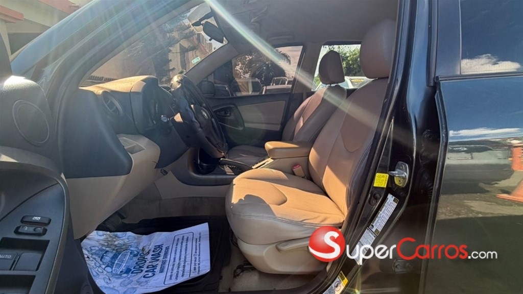 2011 Toyota RAV4 — foto 7 / 9