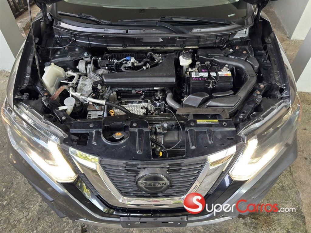 2019 Nissan Rogue SV — foto 8 / 11