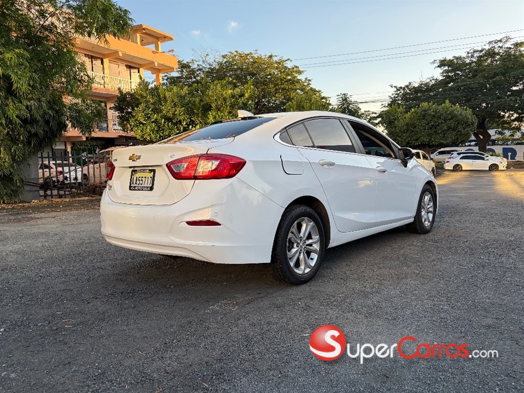 2019 Chevrolet Cruze — foto 3 / 7