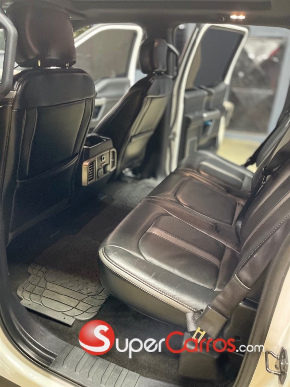 2018 Ford F 150 Platinum — foto 6 / 12