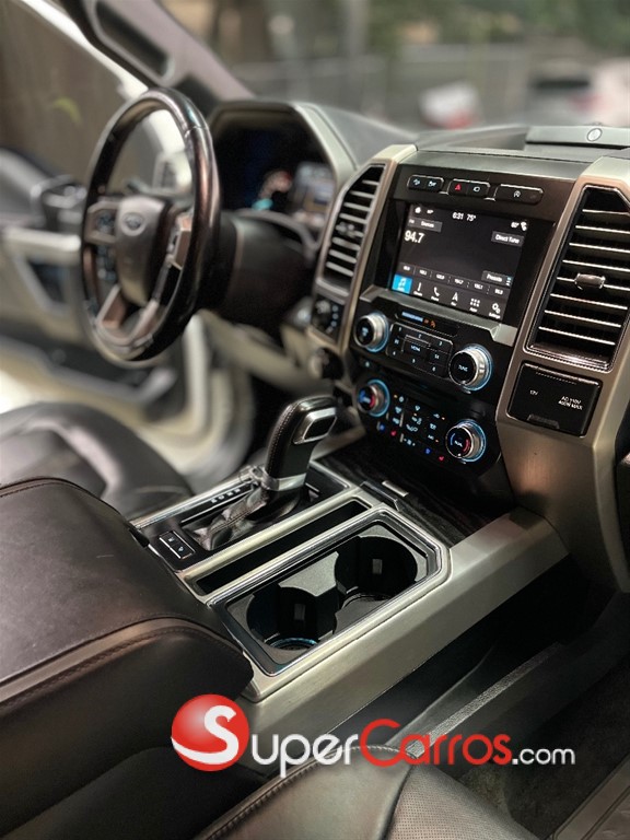 2018 Ford F 150 Platinum — foto 9 / 12