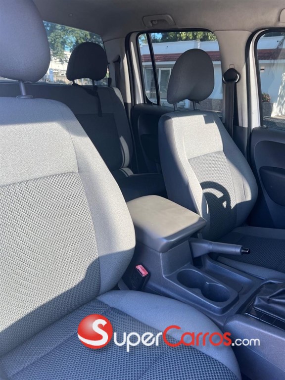 2013 Volkswagen Amarok — foto 9 / 11
