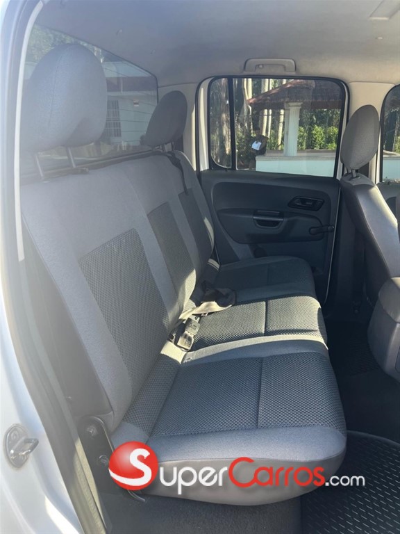 2013 Volkswagen Amarok — foto 10 / 11