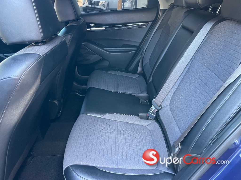 2021 Kia Seltos EX — foto 8 / 10