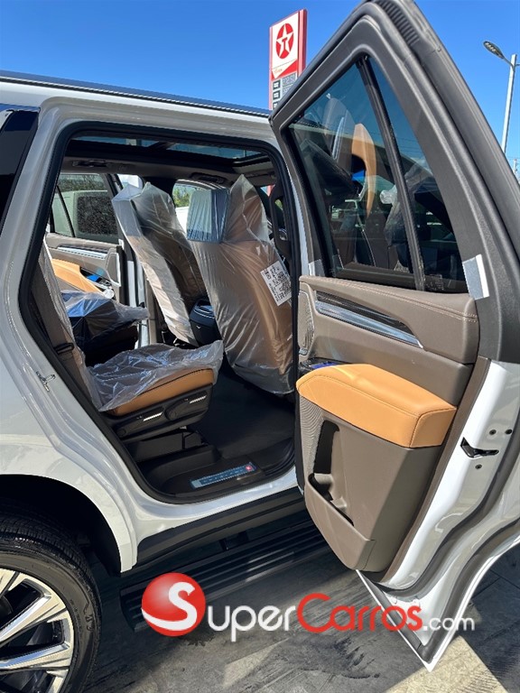 2026 Cadillac Escalade Luxury Short — foto 10 / 12