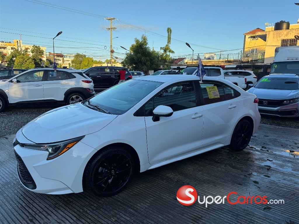 2021 Toyota Corolla LE Plus — foto 3 / 12