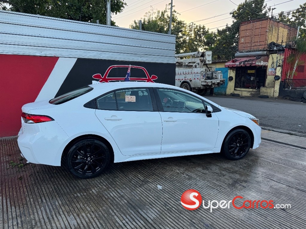 2021 Toyota Corolla LE Plus — foto 6 / 12
