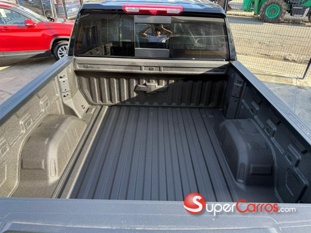 2026 Chevrolet Silverado High Country Duramax — foto 6 / 11