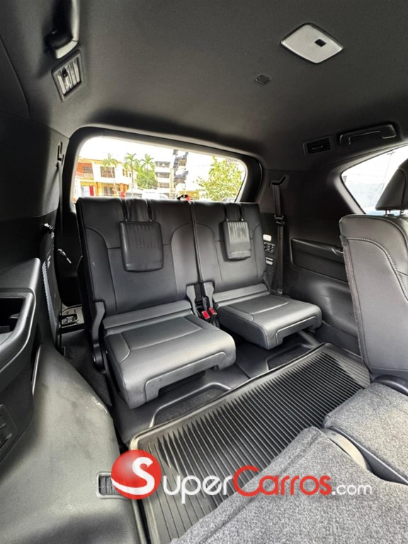 2023 Lexus LX 600 Luxury — foto 8 / 12