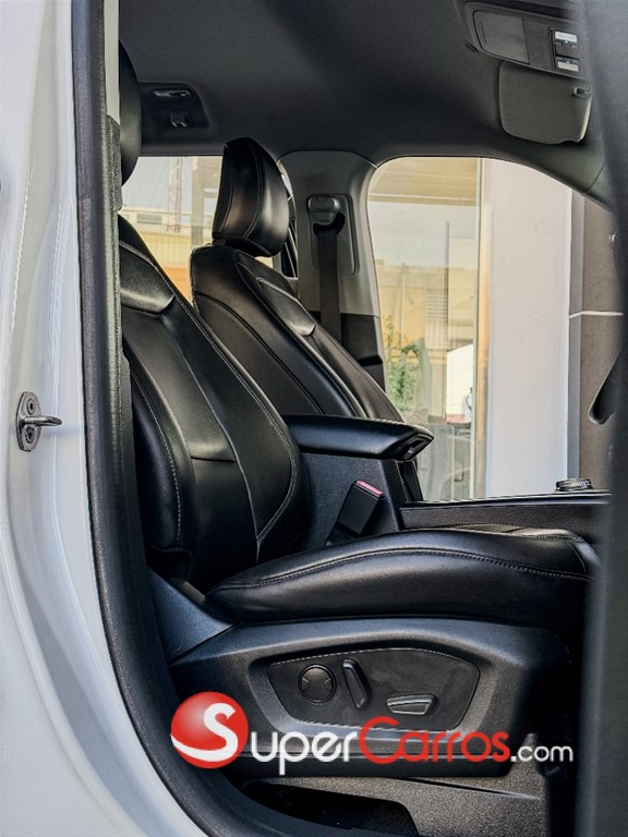 2022 Ford Explorer XLT — foto 3 / 12