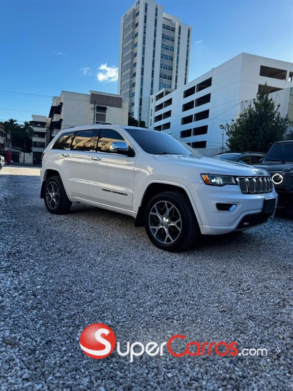 2020 Jeep Grand Cherokee Overland — foto 3 / 12