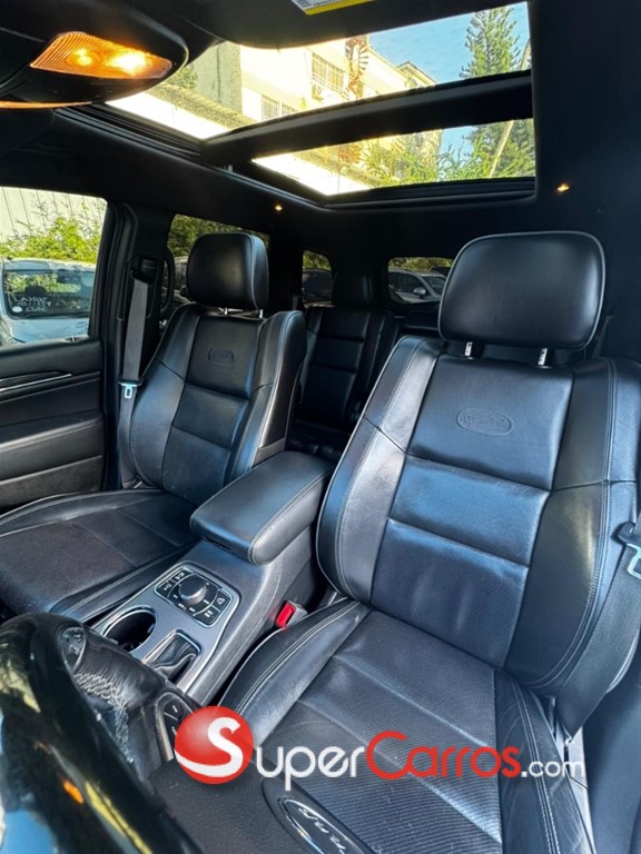 2020 Jeep Grand Cherokee Overland — foto 10 / 12