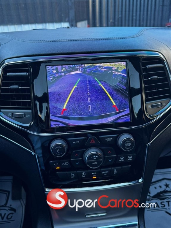2020 Jeep Grand Cherokee Overland — foto 11 / 12