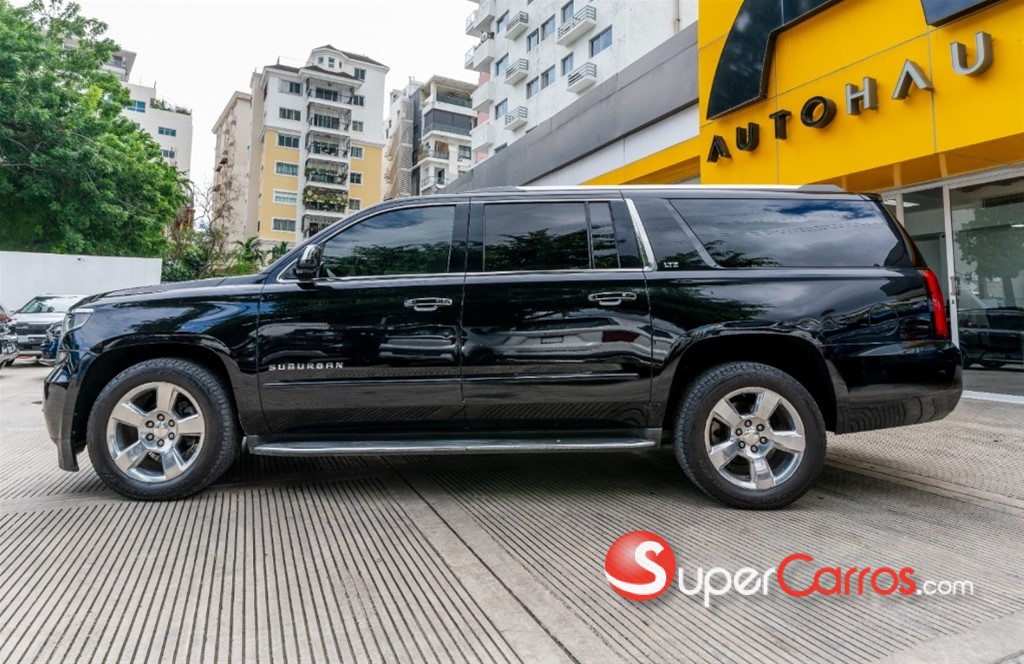 2016 Chevrolet Suburban — foto 4 / 8