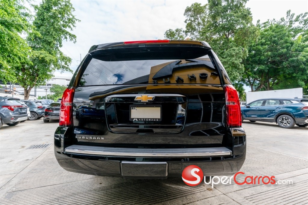 2016 Chevrolet Suburban — foto 5 / 8