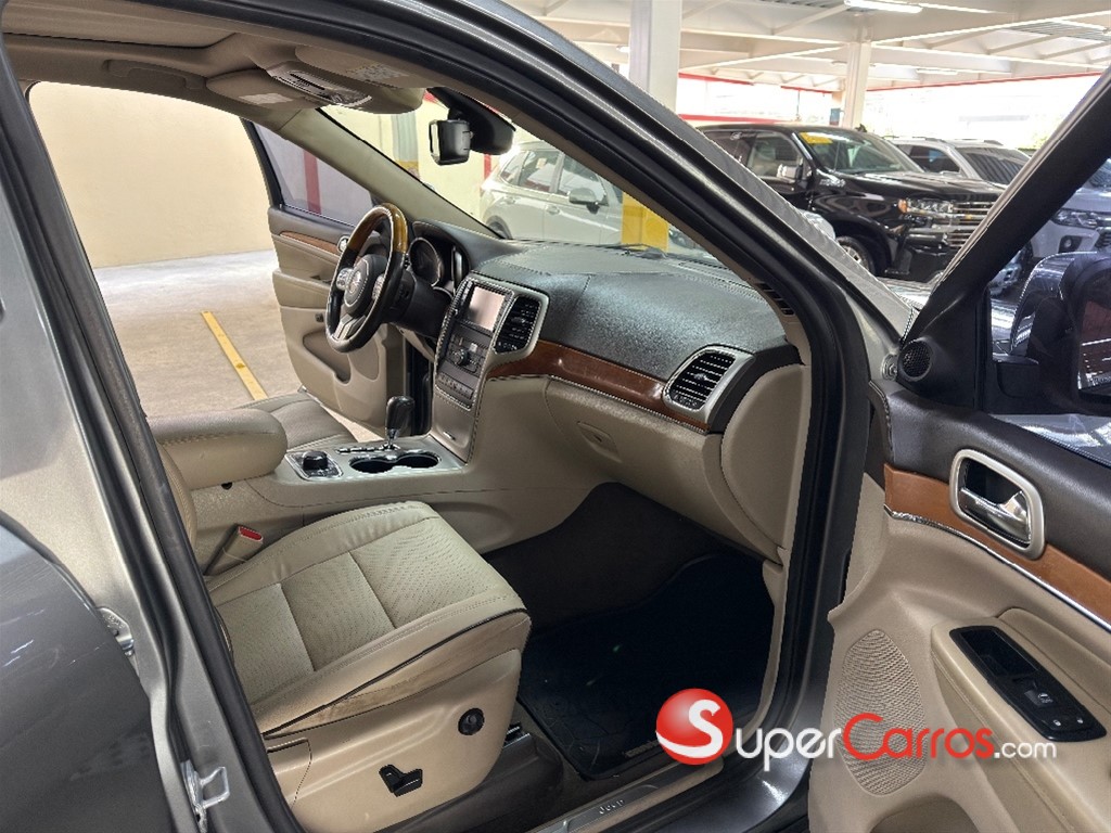 2012 Jeep Grand Cherokee Overland — foto 11 / 11