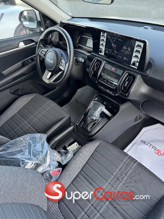 2027 Kia Sonet — foto 4 / 11