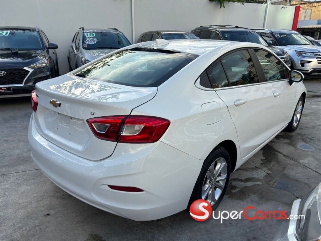2019 Chevrolet Cruze LS — foto 3 / 10
