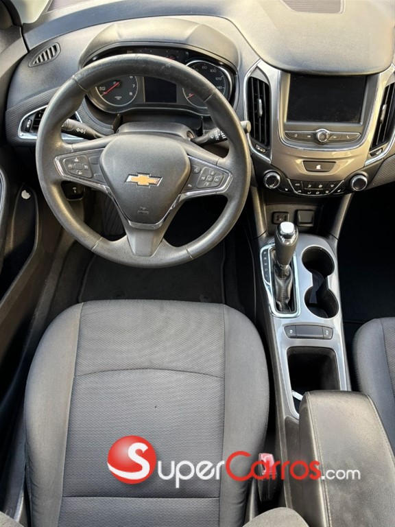 2019 Chevrolet Cruze LS — foto 7 / 10