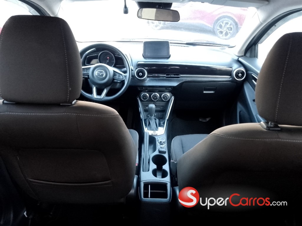 2020 Mazda 2 — foto 7 / 12