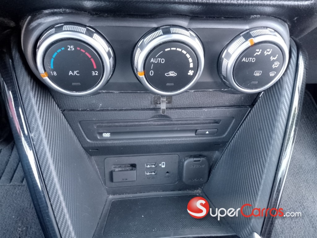 2020 Mazda 2 — foto 9 / 12