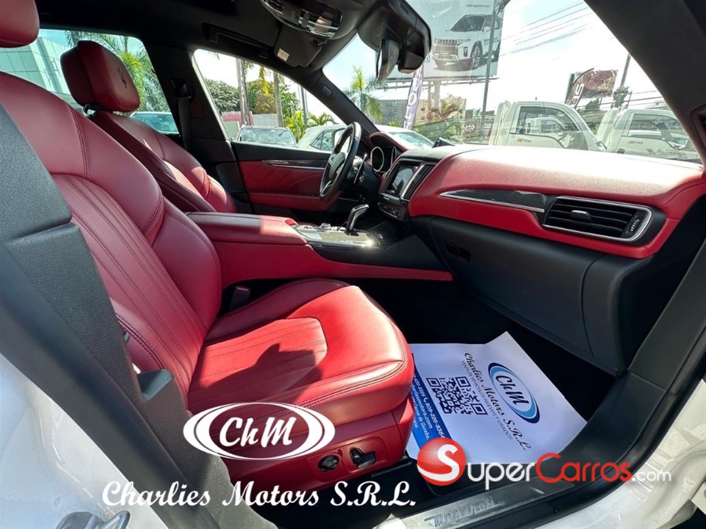 2019 Maserati Levante SQ4 — foto 7 / 9
