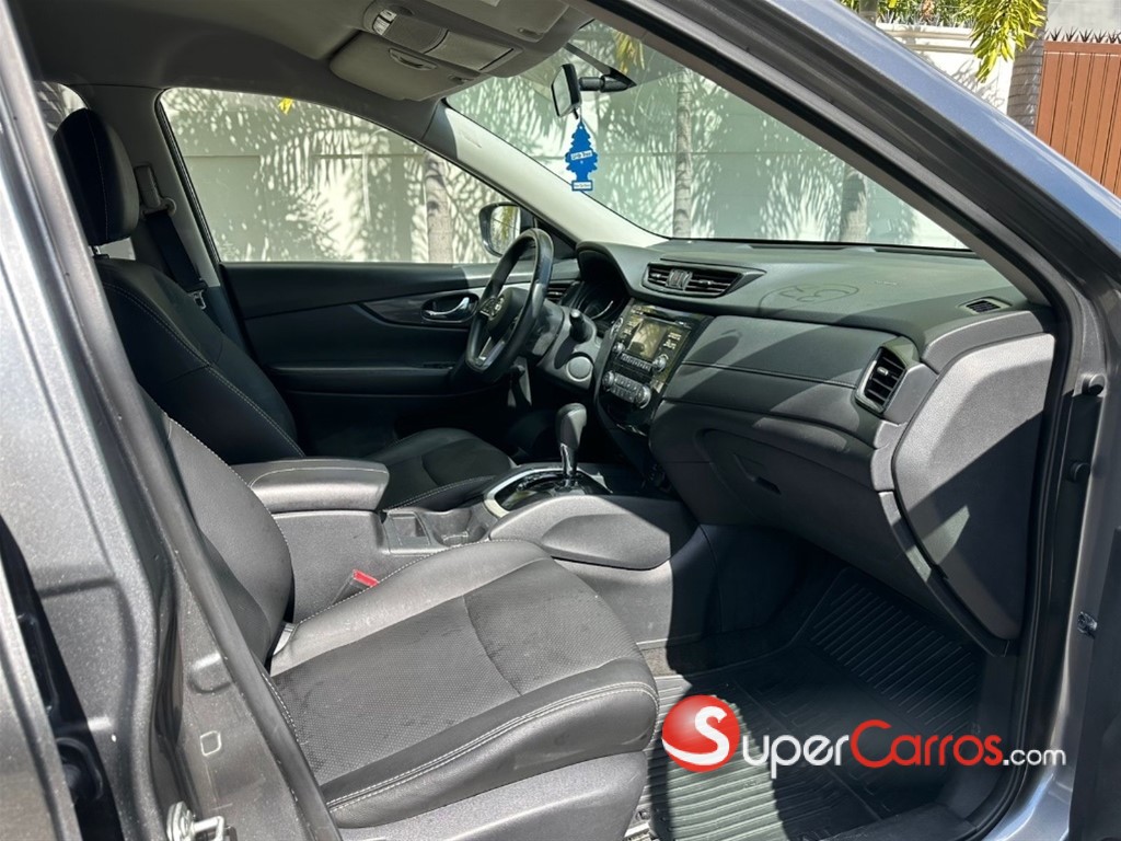 2020 Nissan X-Trail — foto 10 / 12