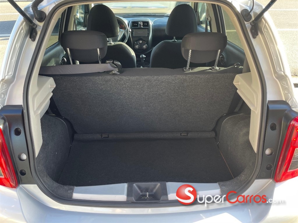 2021 Nissan March — foto 8 / 11