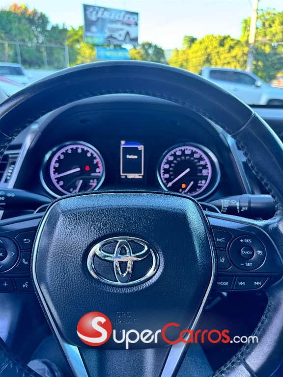 2020 Toyota Camry SE Nightshade — foto 8 / 10