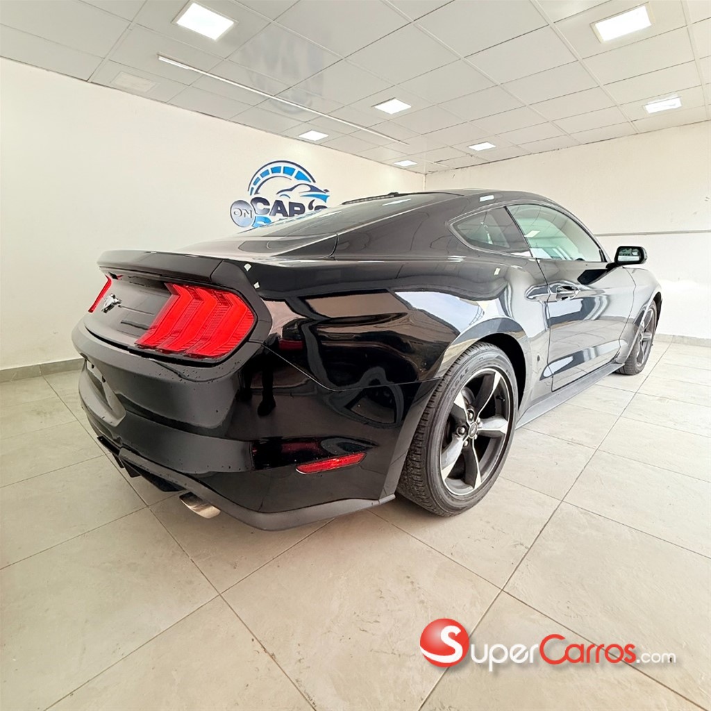 2019 Ford Mustang Ecoboost — foto 6 / 10