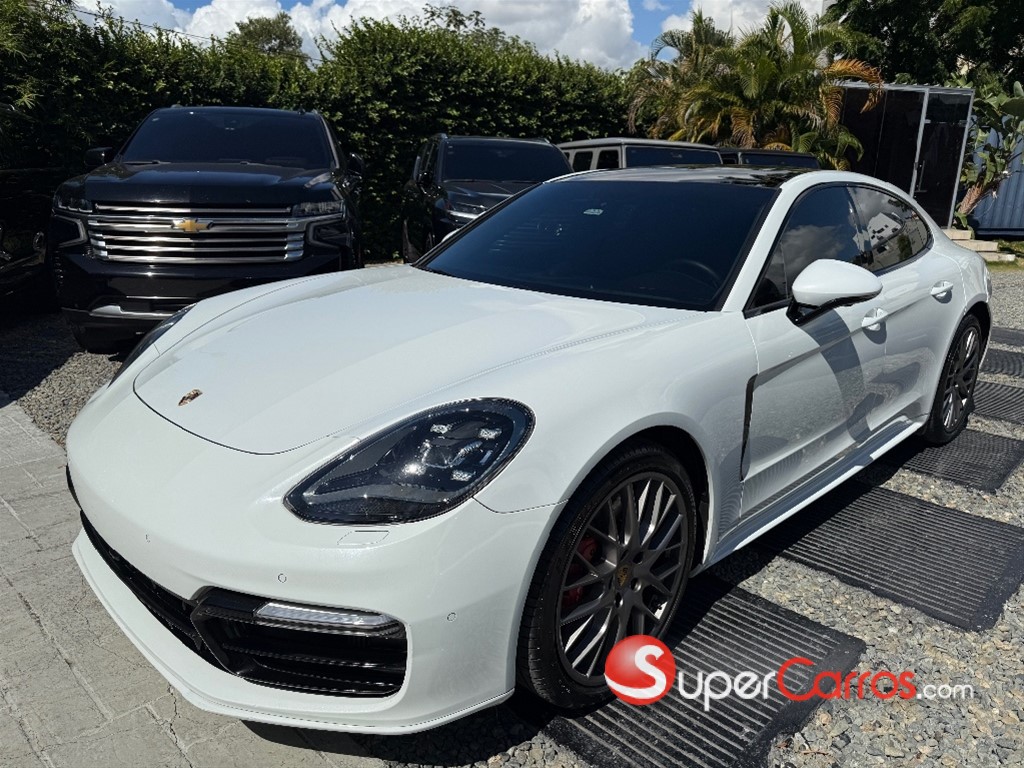 2018 Porsche Panamera Turbo