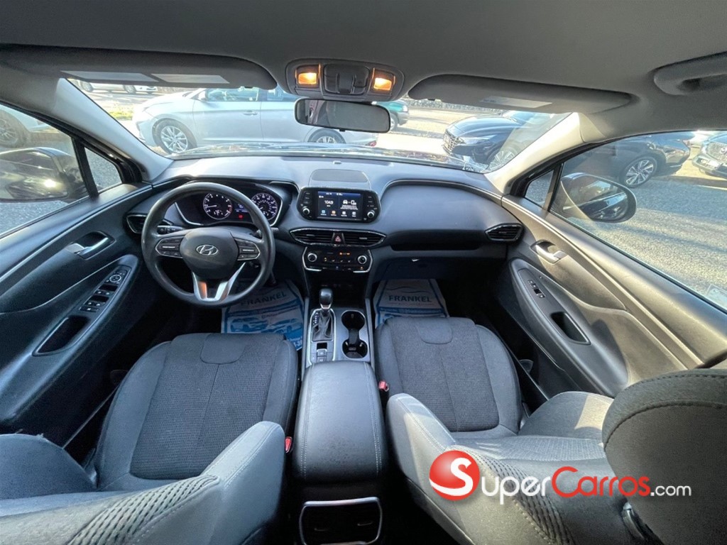 2020 Hyundai Santa Fe SE — foto 9 / 11