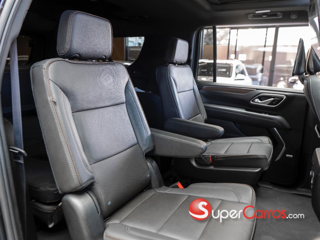 2023 Chevrolet Suburban Highcountry — foto 11 / 12