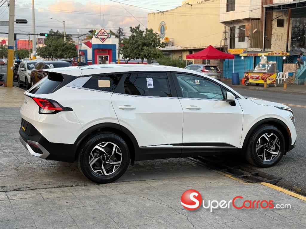 2023 Kia Sportage LX — foto 8 / 12