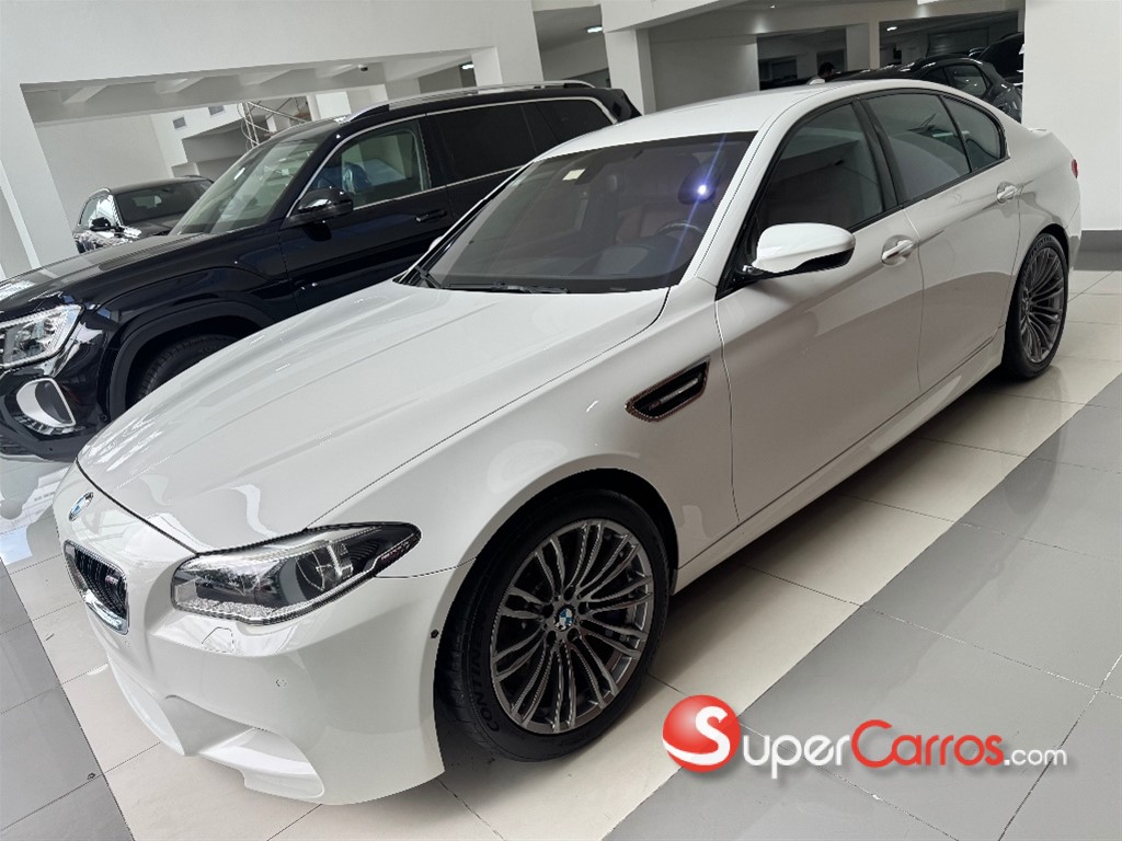 2015 BMW M 5 — foto 3 / 10