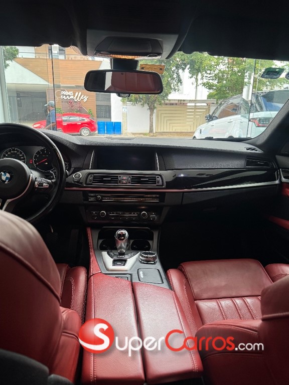 2015 BMW M 5 — foto 8 / 10