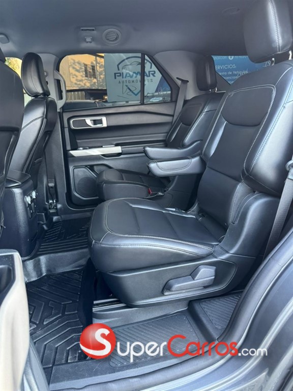 2021 Ford Explorer XLT 4WD — foto 6 / 9