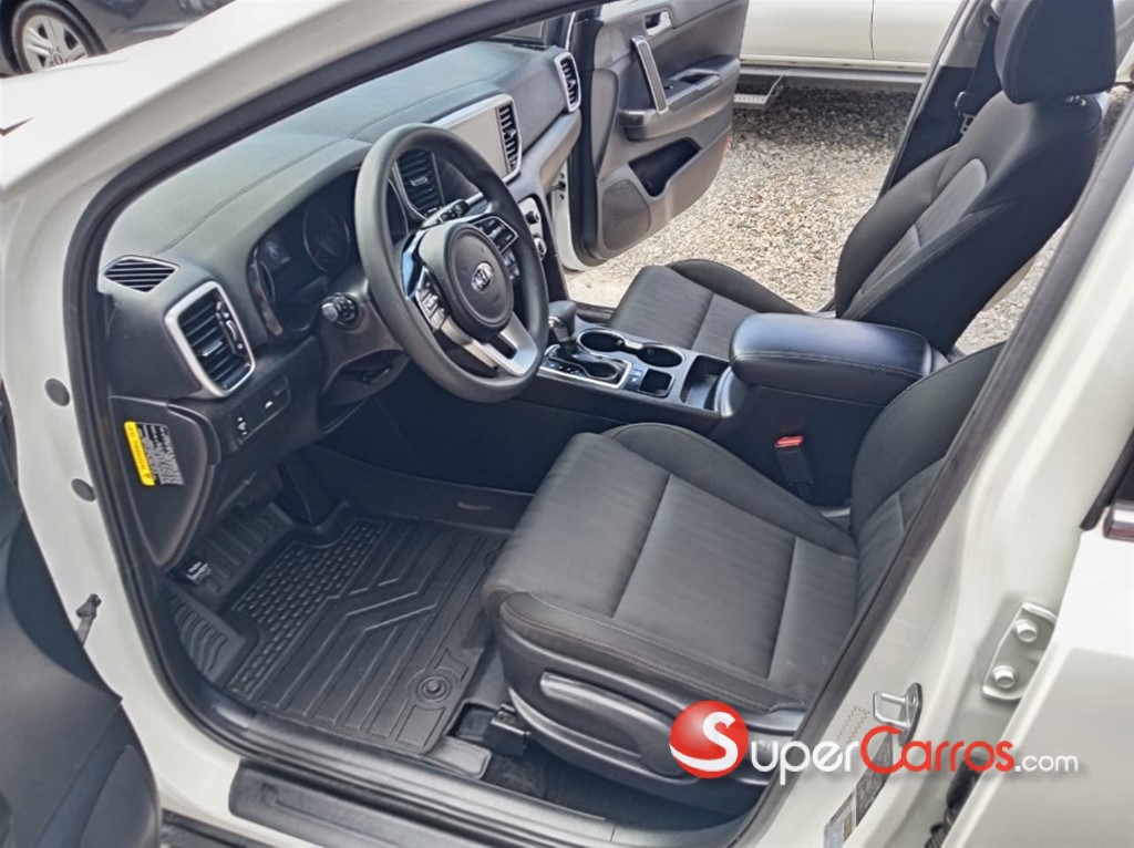 2020 Kia Sportage LX — foto 7 / 9