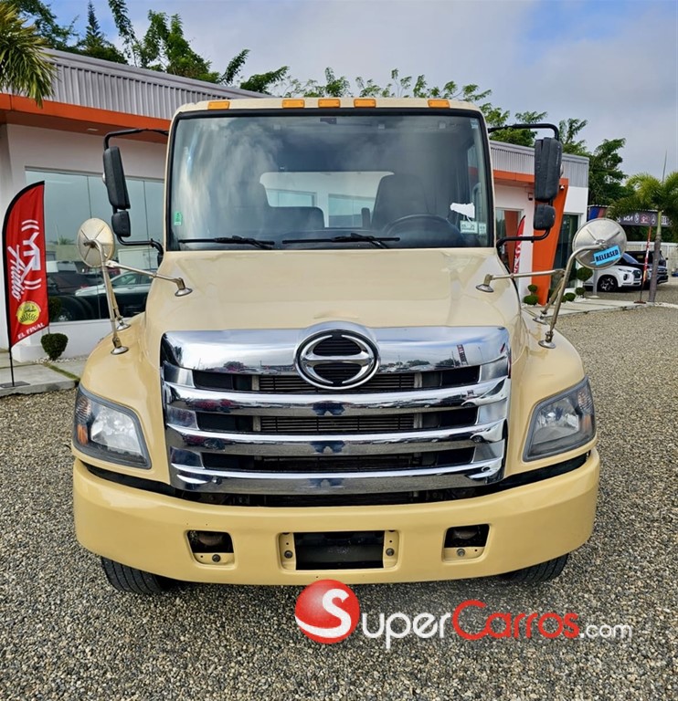 2020 Hino 338 — foto 2 / 10
