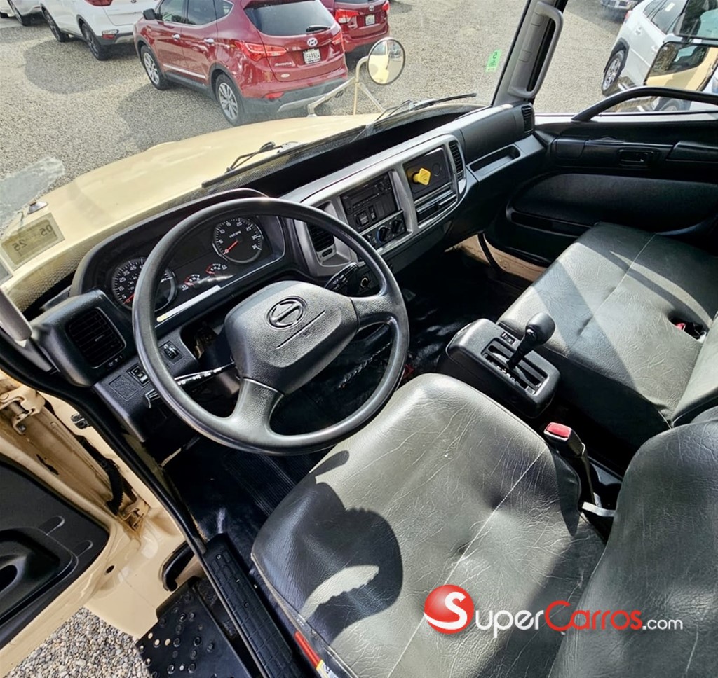 2020 Hino 338 — foto 6 / 10