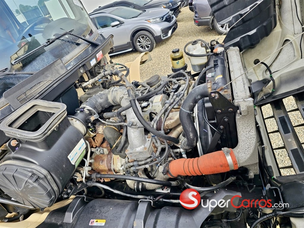 2020 Hino 338 — foto 9 / 10