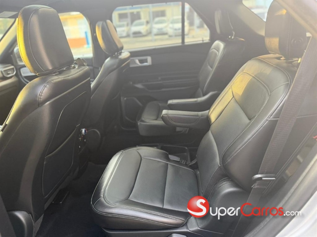 2020 Ford Explorer Limited — foto 8 / 12
